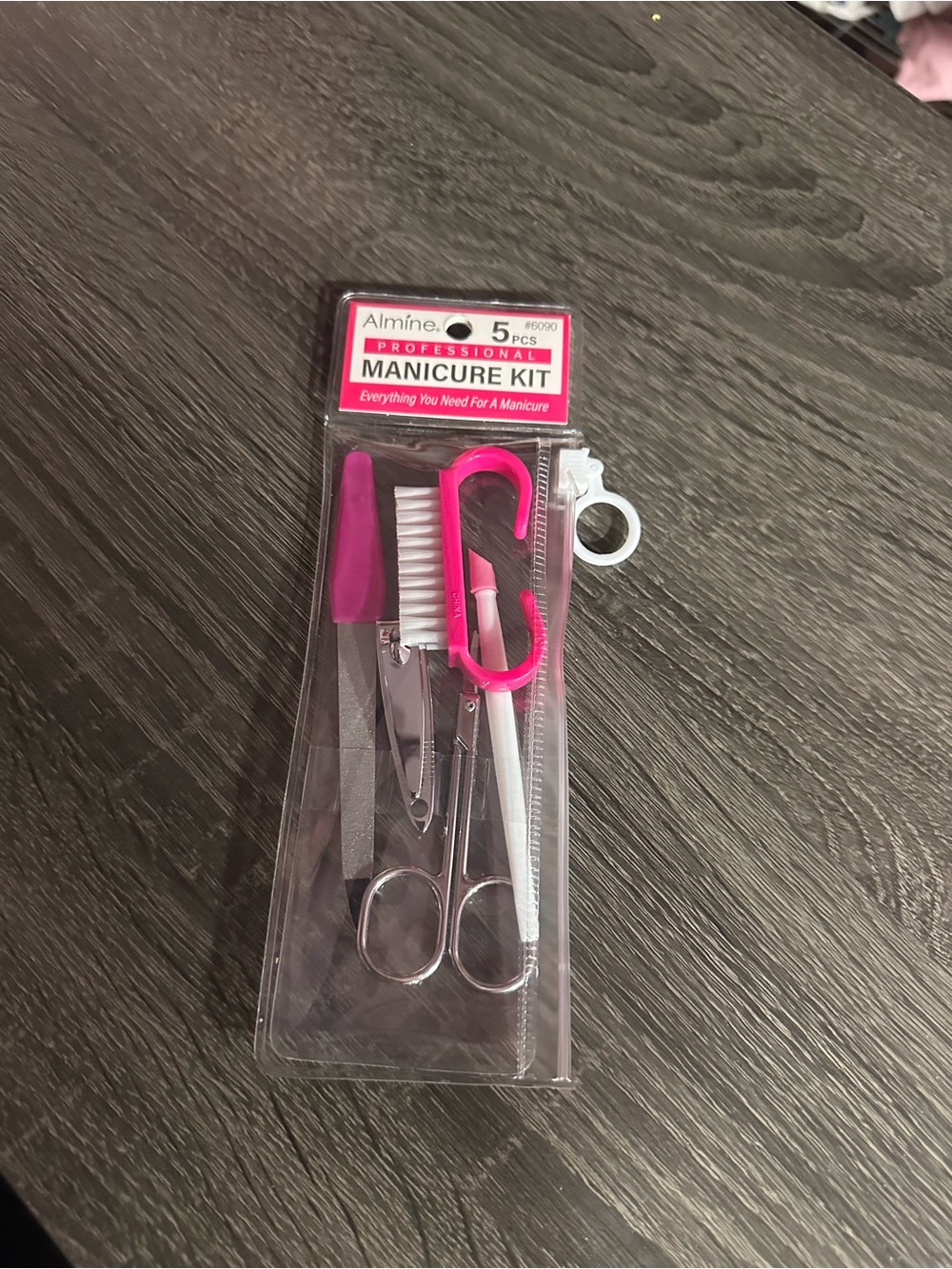 & Other Stories Pink Accent Manicure Kit